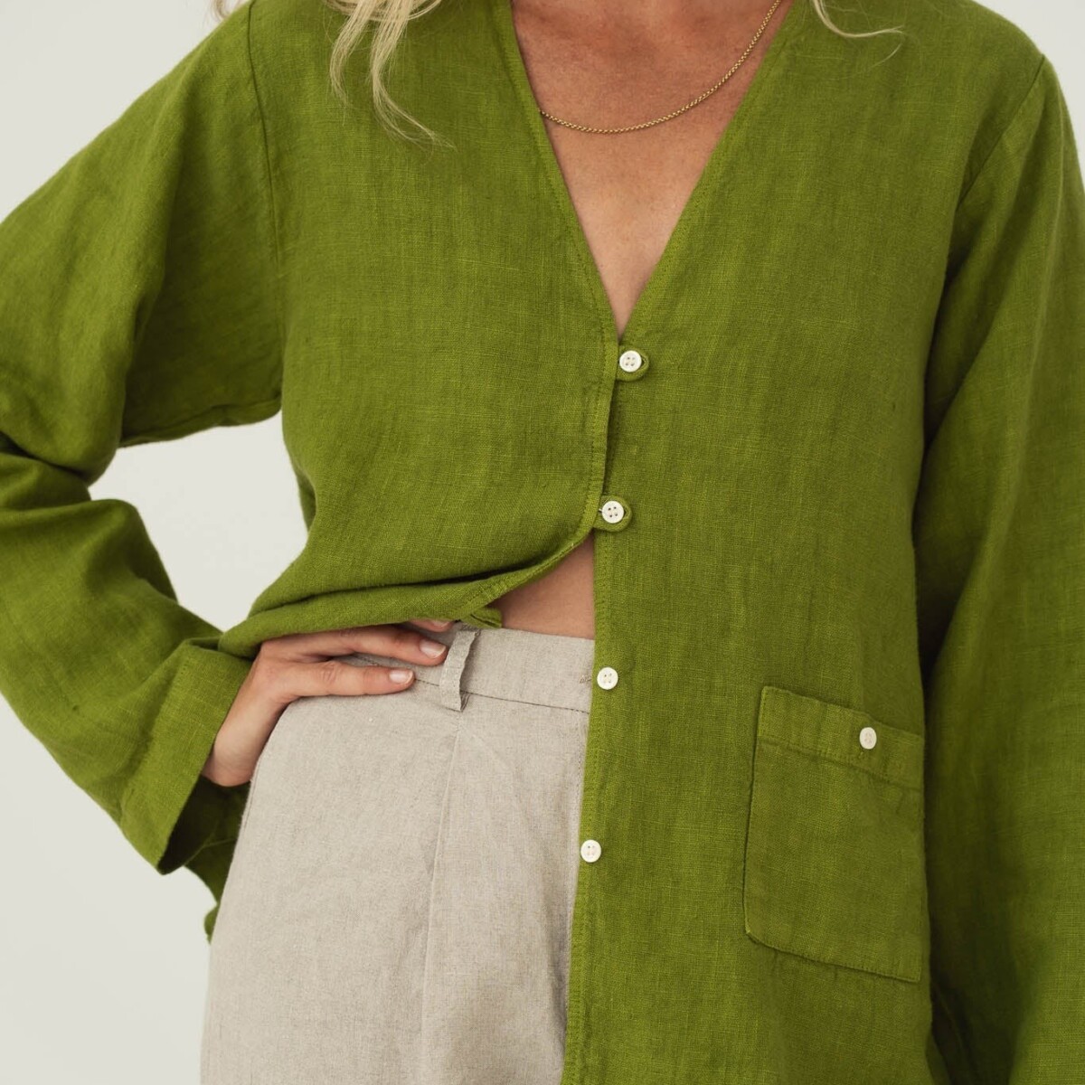 Emilia Green Linen Shirt by Näz.