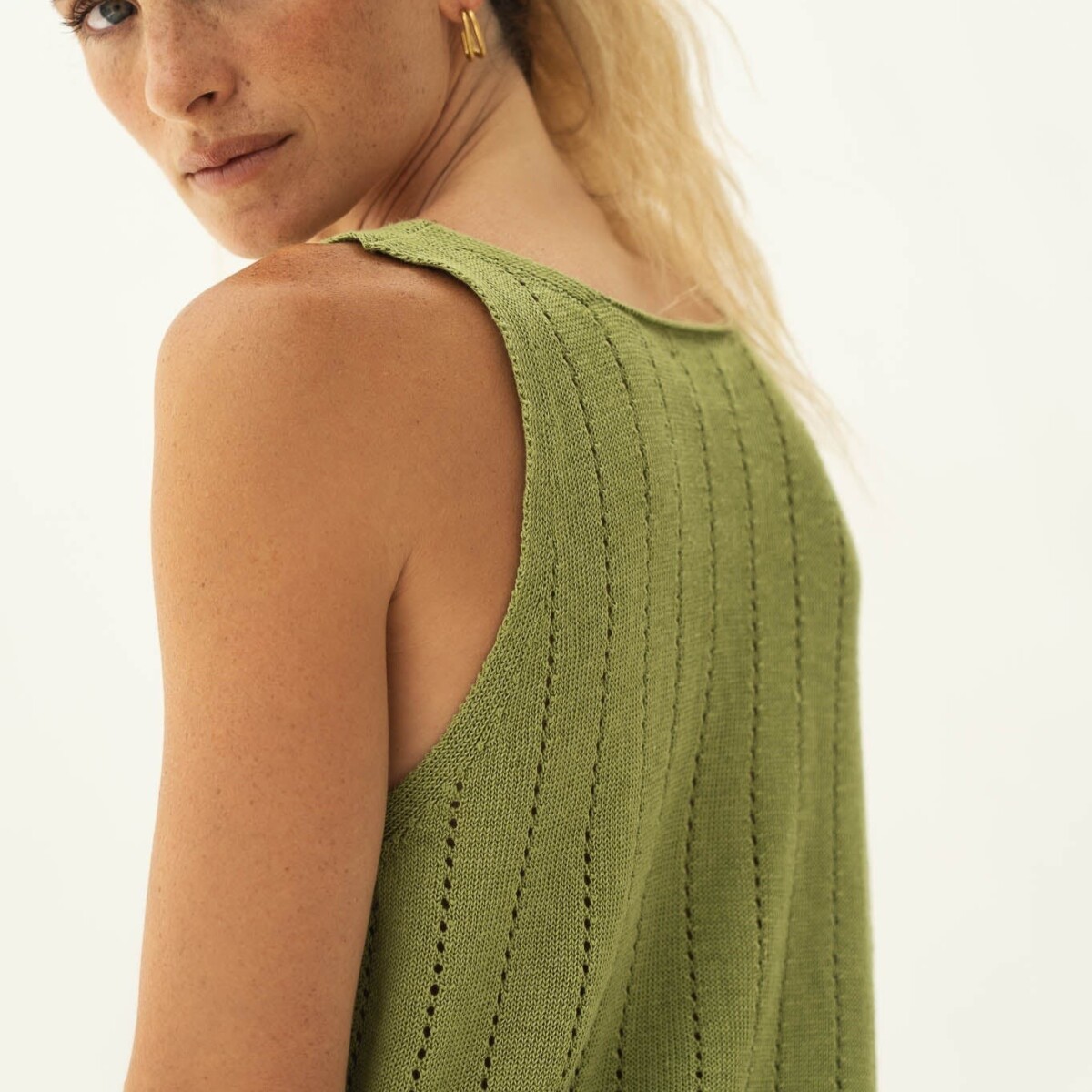 Jaya Green Linen Top by Näz.