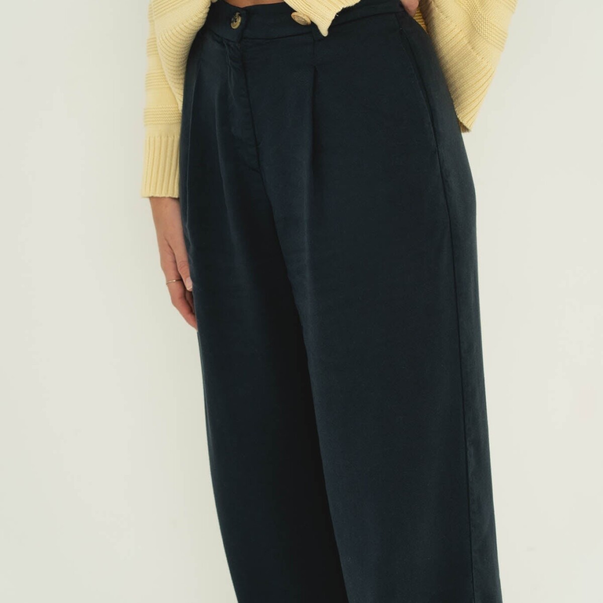 Mara Navy Tencel Trousers by Näz.