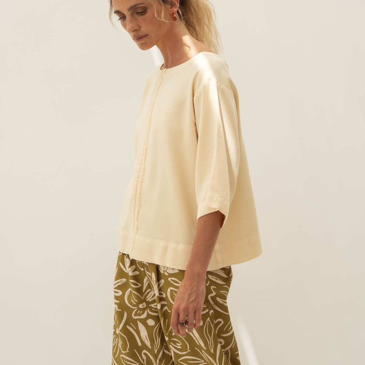 Sari Beige Tencel Top by Näz.
