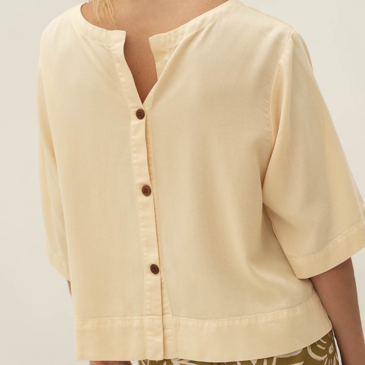 Sari Beige Tencel Top by Näz.