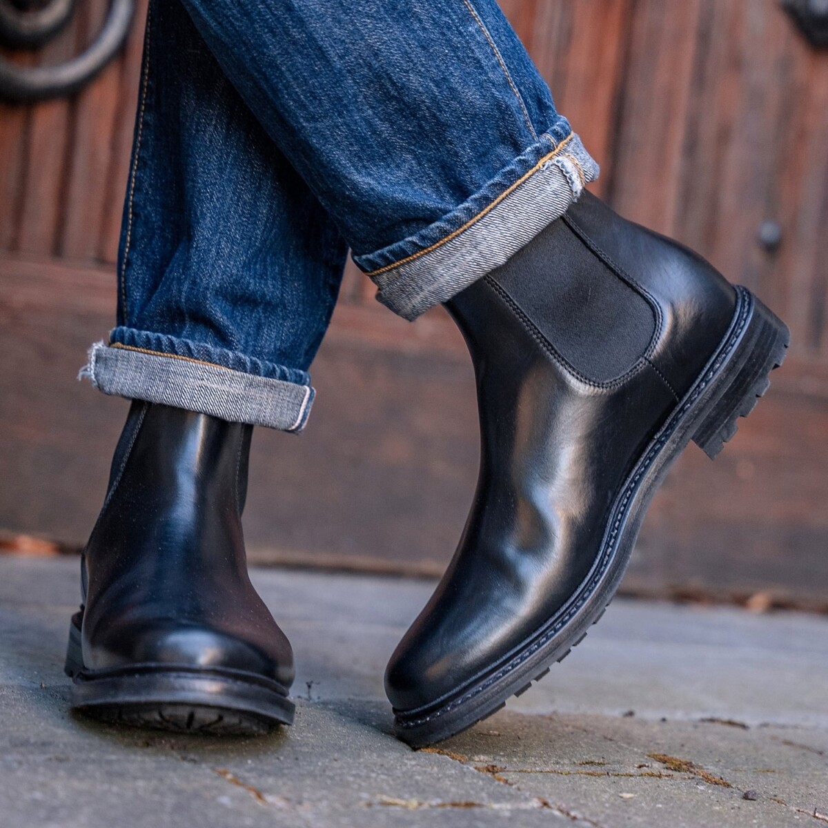 The Rider All-Black by Lennertson.
